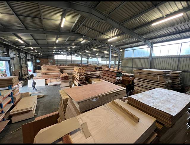 1,485M² WAREHOUSE TO LET IN LASER PARK
